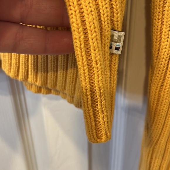 Hollister Yellow Sweater For Women Size Medium - Picture 4 of 7